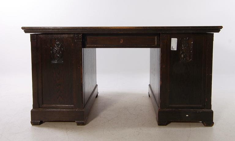 SKRIVBORD. Nyrenässans, 1800-talets slut.