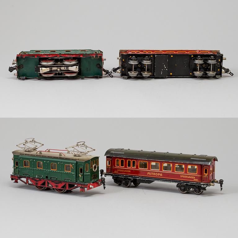 a set of 8 Märklin parts 1930's.