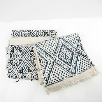 Aprons 2 pcs Blekinge, second half of the 19th century, tabby weave on linen, approx. 230x64 cm and 235x64 cm.