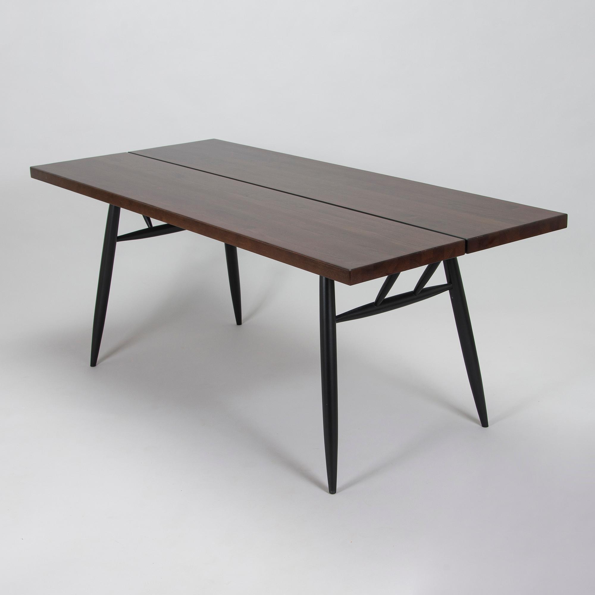 Ilmari Tapiovaara, Matbord och bänkar, 2 st "Pirkka" Aero Design Furniture Ltd 2000-tal.