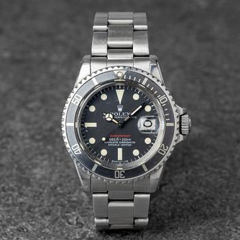 1023. Rolex, Submariner, "Red Mark V", ca 1971.