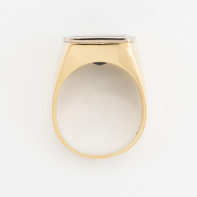 18K gold and mixed cut tourmaline ring.