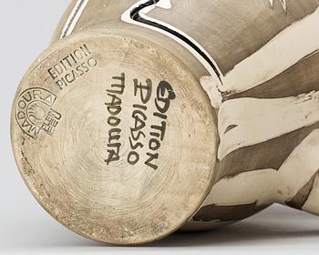 PABLO PICASSO, kanna, "Pichet gravé gris", Madoura, Vallauris, Frankrike 1954.