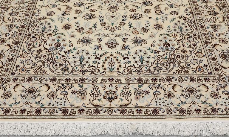 Carpet, Nain part silk, 305 x 204 cm.