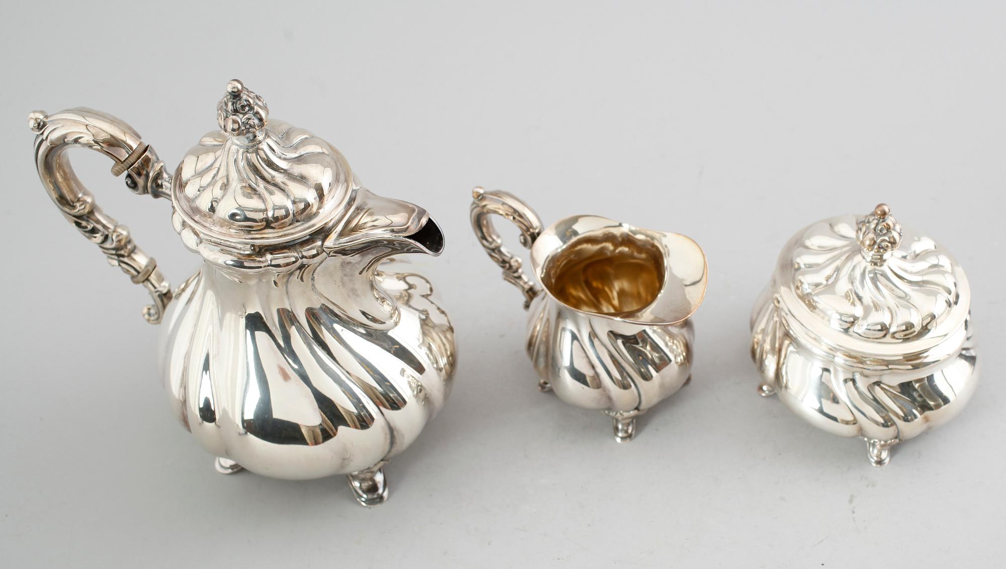 KAFFESERVIS, 3 delar, silver, Tyskland, svenska importstämplar. Vikt ca 1115 gram.