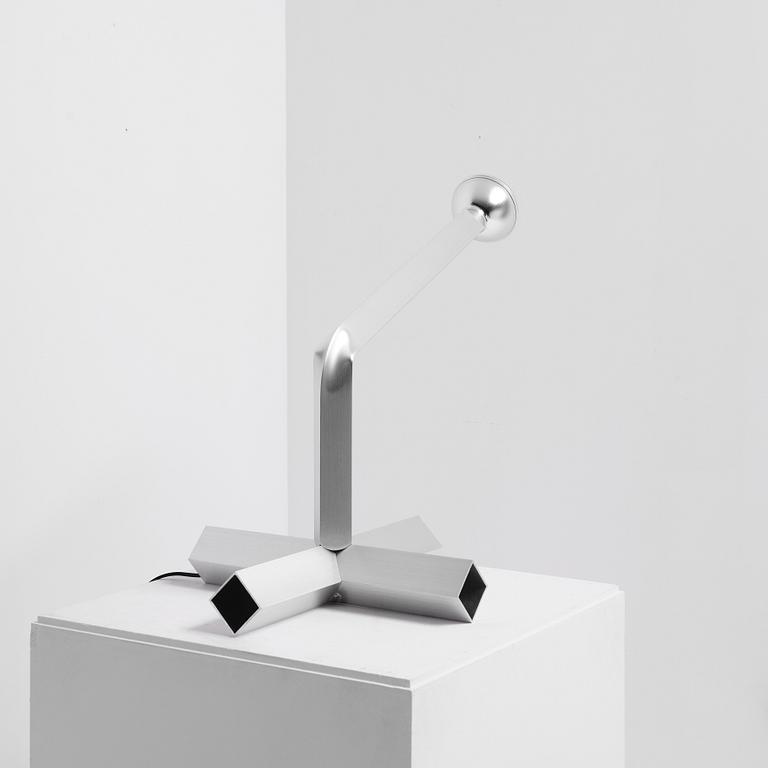 David Taylor, bordslampa, unik, "Aluminium Table Lamp (Light)", Studio Mellösaverken, Sverige, 2025.