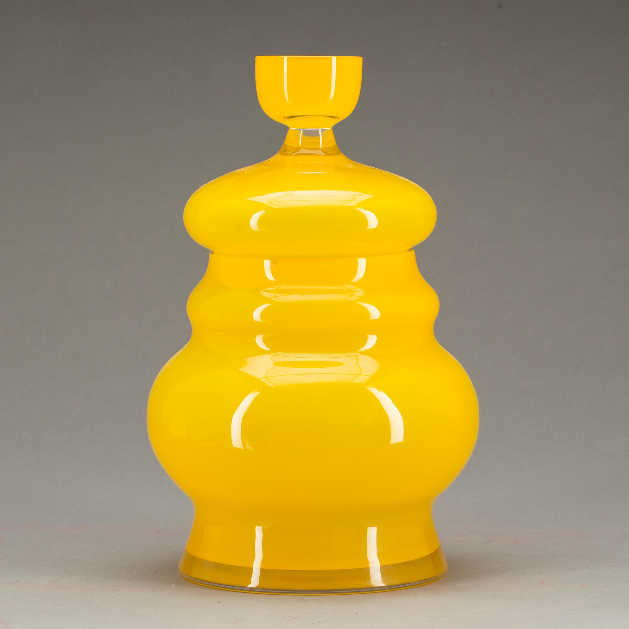 BERTIL VALLIEN, pokal med lock, glas, signerad Boda-Åfors BV 280:450 B Vallien Unik 44.