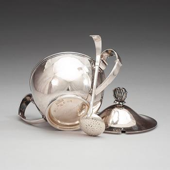 An Atelier Borgila sterling tureen with a sugar spoon, Stockholm 1935.