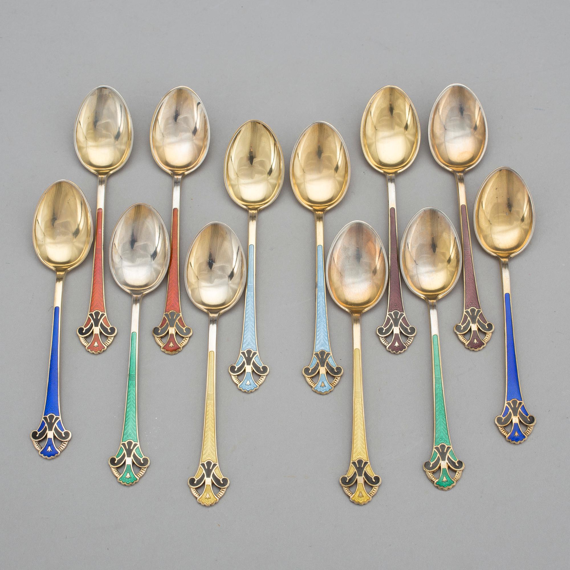 KAFFESKEDAR, 12 st, silver och emalj, Norge. Norne, 1900-talets första hälft-mitt. Tot vikt: 91 gram.