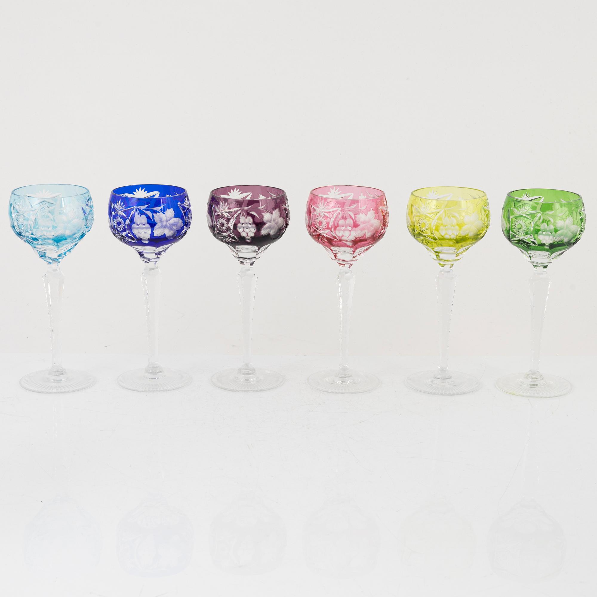 A set of 18 glasses, 20th century.