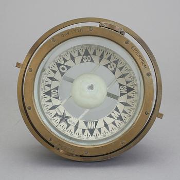 KOMPASS, mässing, märkt "Stockholm, G.W. Lyth. No 2272.".
