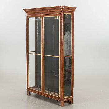 A pair of early 20th century cabinets.