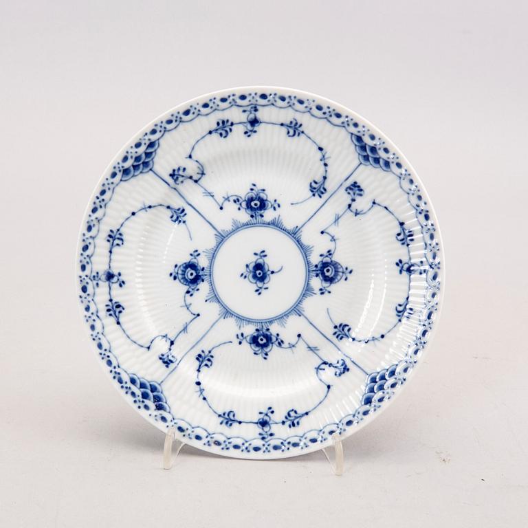 A 24 pcs Musselmalet service from Royal Copenhagen Denmark porcelain first half of the 20th century.