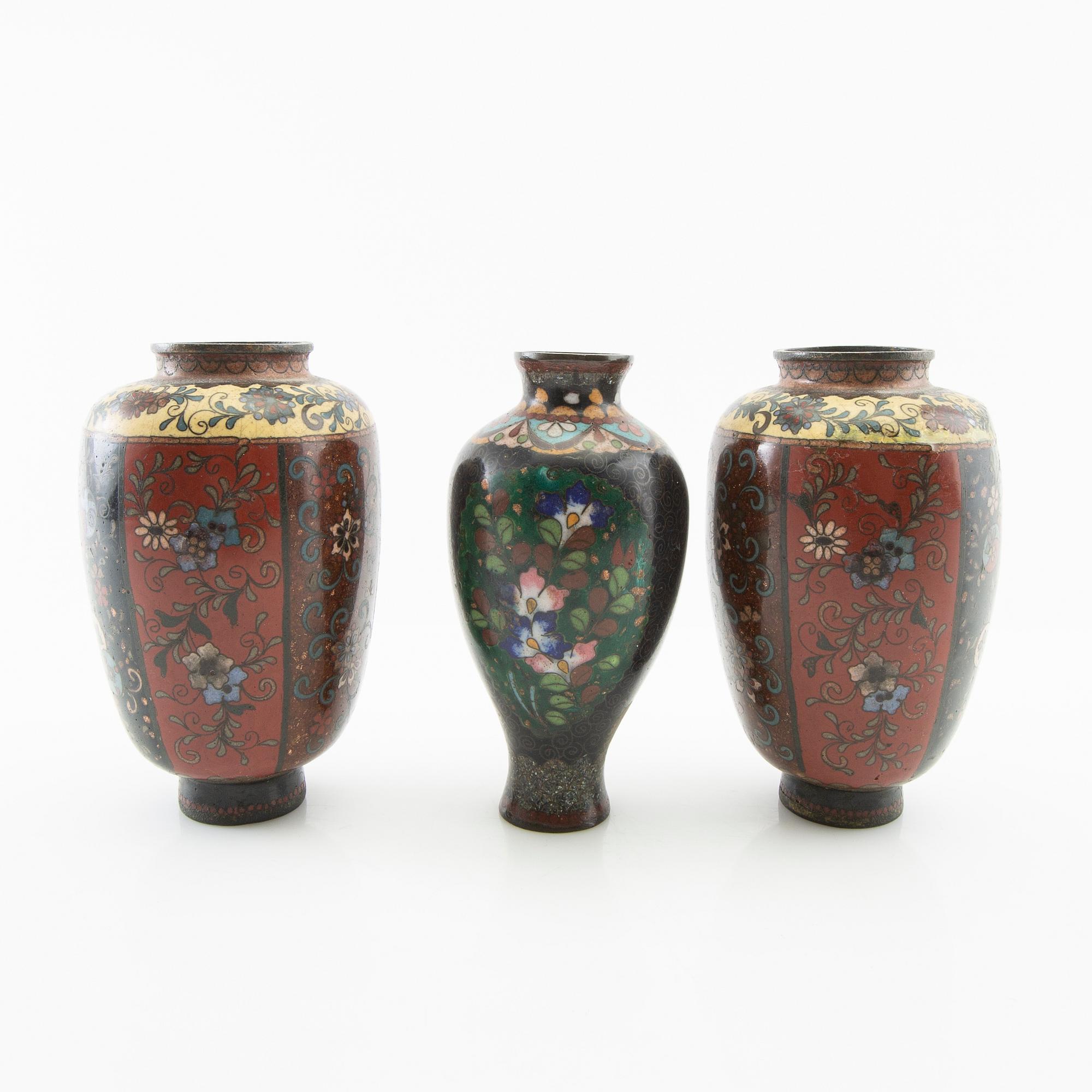 Vases 3 pcs and boxes with lids 2 pcs China 20th century first half/mid cloisonné works.