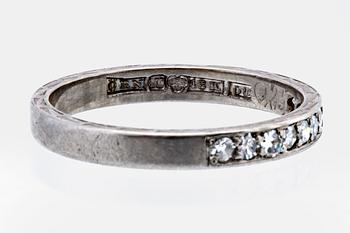 Eternity band 18K whitegold with 10 single-cut diamonds 0,25 ct inscribed, Örns Juvelatelje Gothenburg 1964.