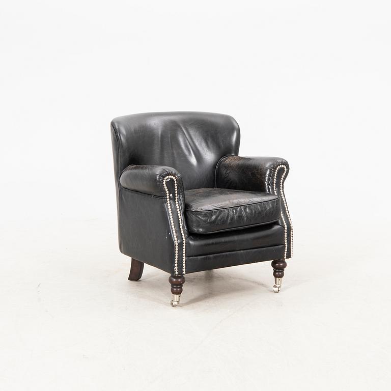 Clubfåtölj, sent 1900-tal/2000-tal.