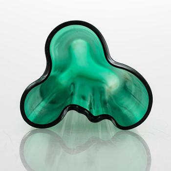 Alvar Aalto, An emerald green 'Savoy' glass vase, Iittala 2000s.