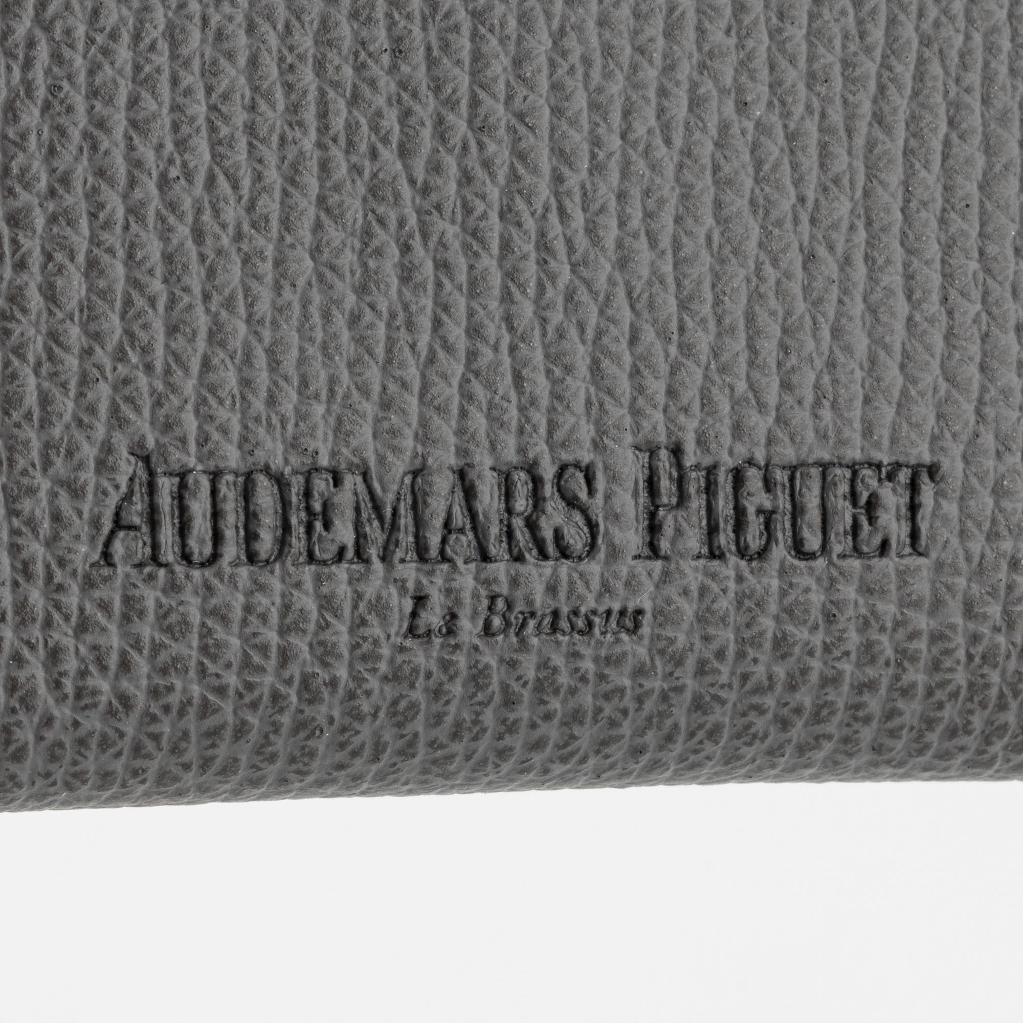 Audemars Piguet, card holder, 7 x 11 cm.