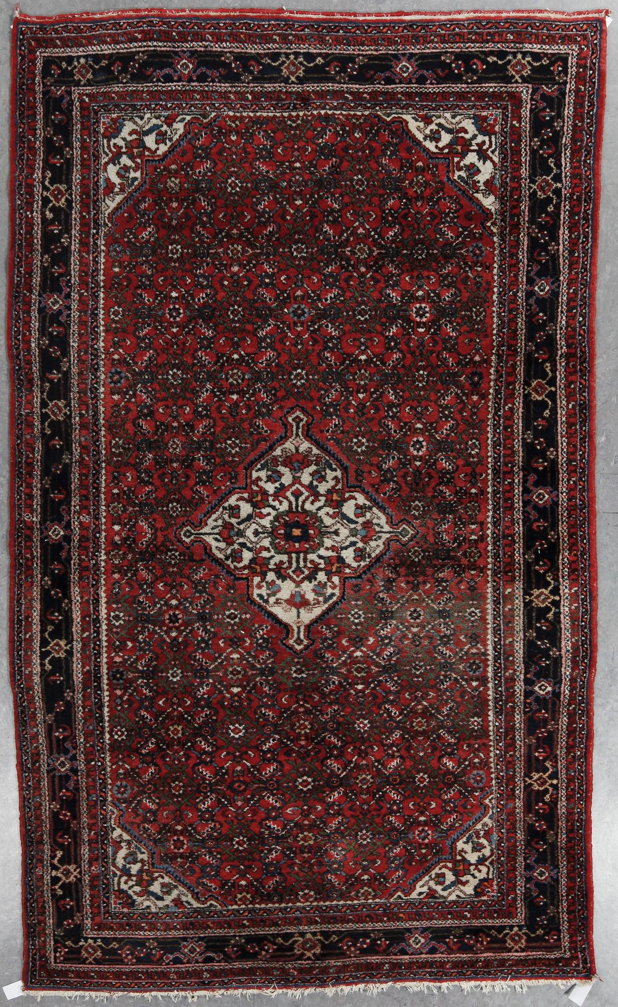 MATTA, sannolikt Hamadan. Ca 294 x 178 cm.