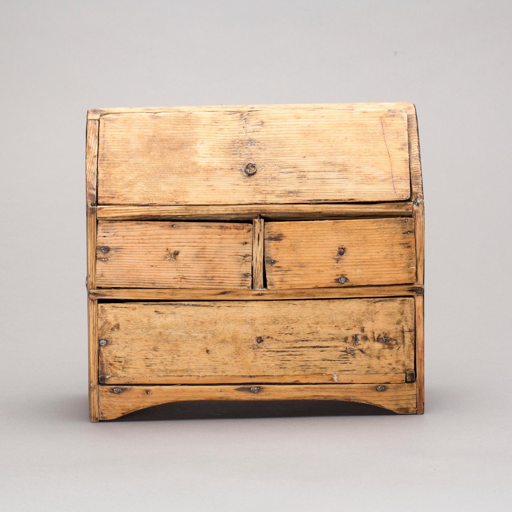 MINIATYRBYRÅ, 1800-tal.