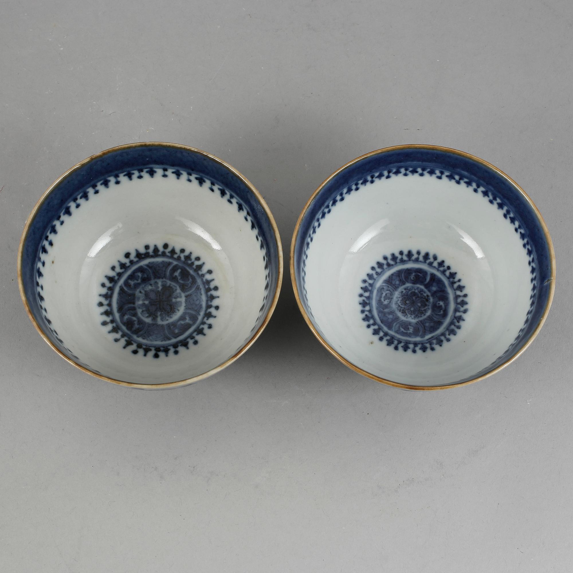 SKÅLAR, ett par. Porslin, Kina, Qianlong 1736-95.
