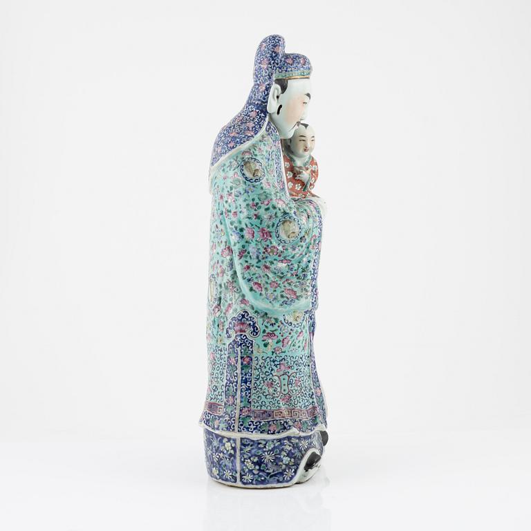 A porlceain figurine, China, 20th century.