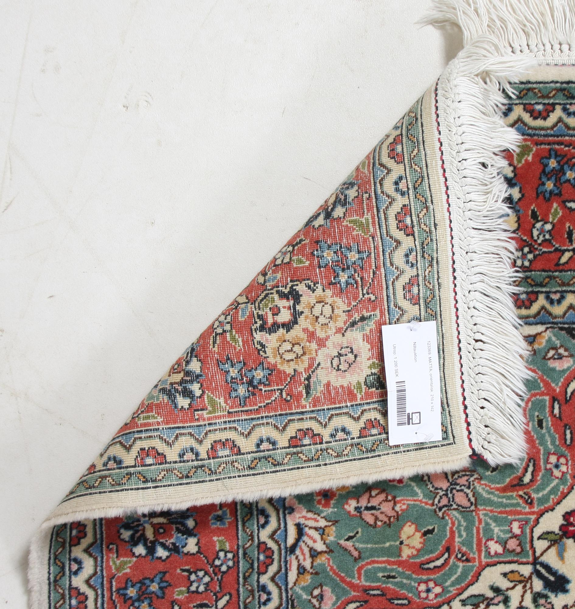 MATTA, orientalisk. 210 x 142.