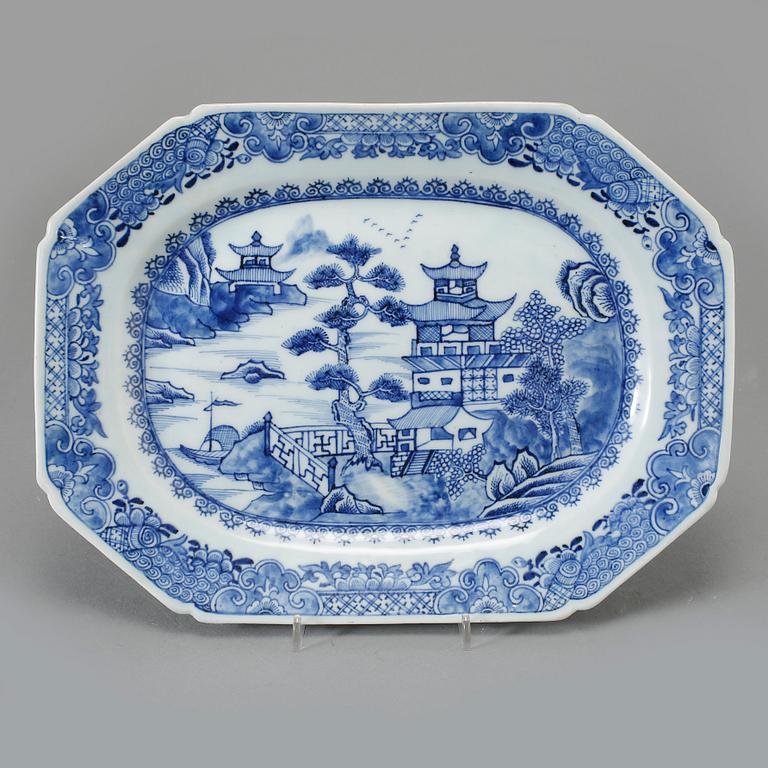 STEKFAT, porslin, Kina, 1700-tal.
