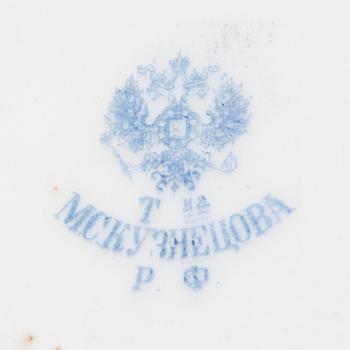 Three Kuznetsov porcelain cups with saucers, Russia 1860s-1910s.