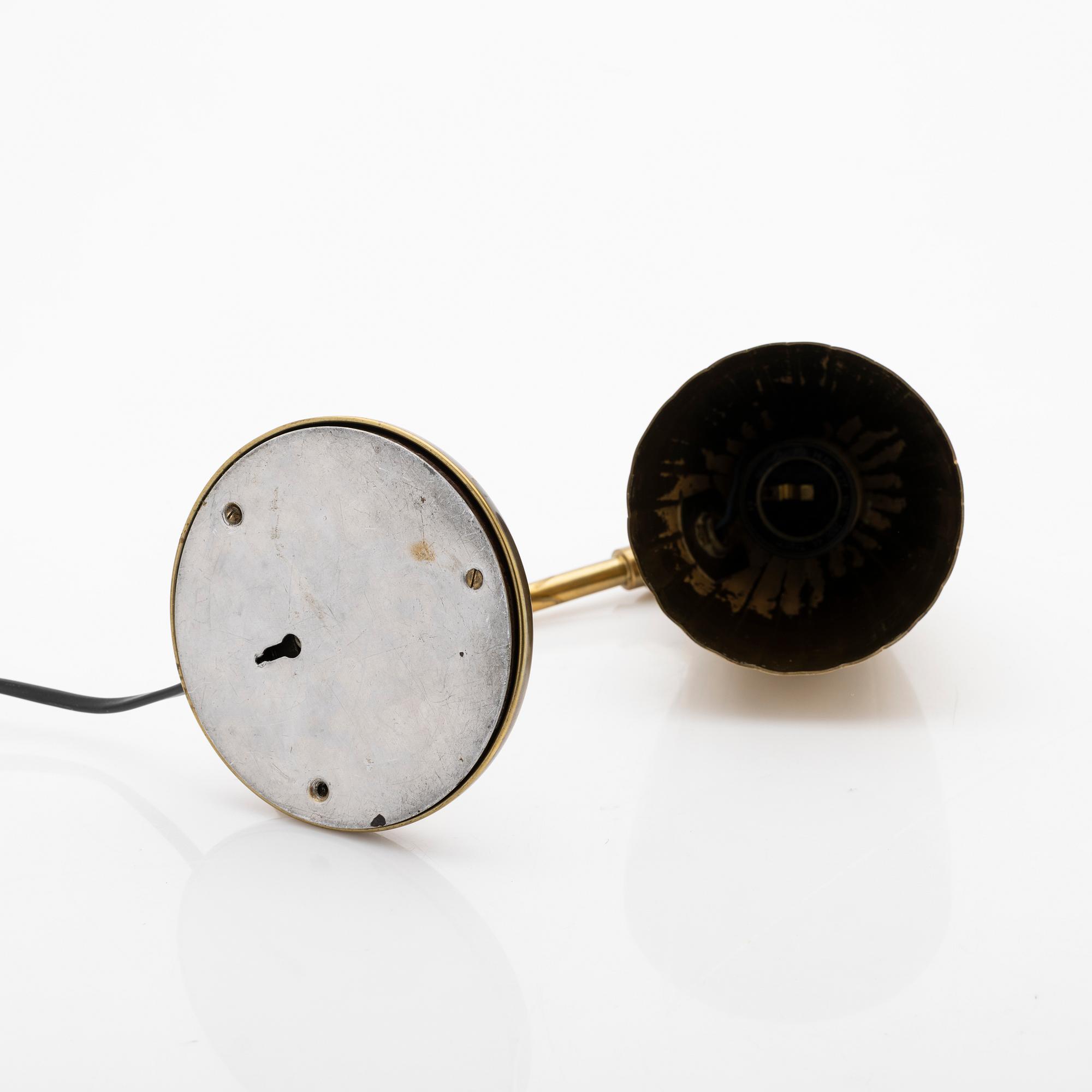 Harald Notini, Table lamp, model “15470”, Arvid Böhlmarks Lampfabrik, Stockholm, 1940s.
