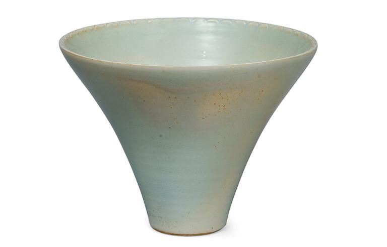 Toini Muona, A BOWL.