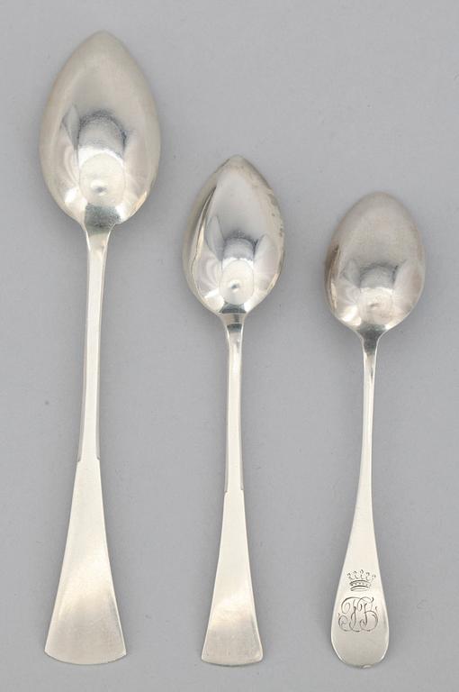 SKEDAR, 24 delar, silver, bla Österrike-Ungern, 1800/1900-tal. Vikt 353 gram.