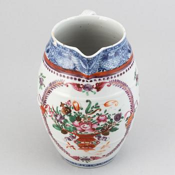 Kanna, kompaniporslin. Qingdynastin, Qianlong (1736-95).