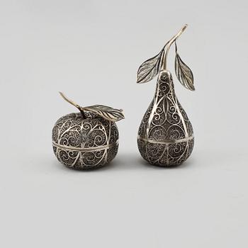 OBJEKT, 2 st, silver, utländska stämplar, 1900-tal, vikt 270 gram.