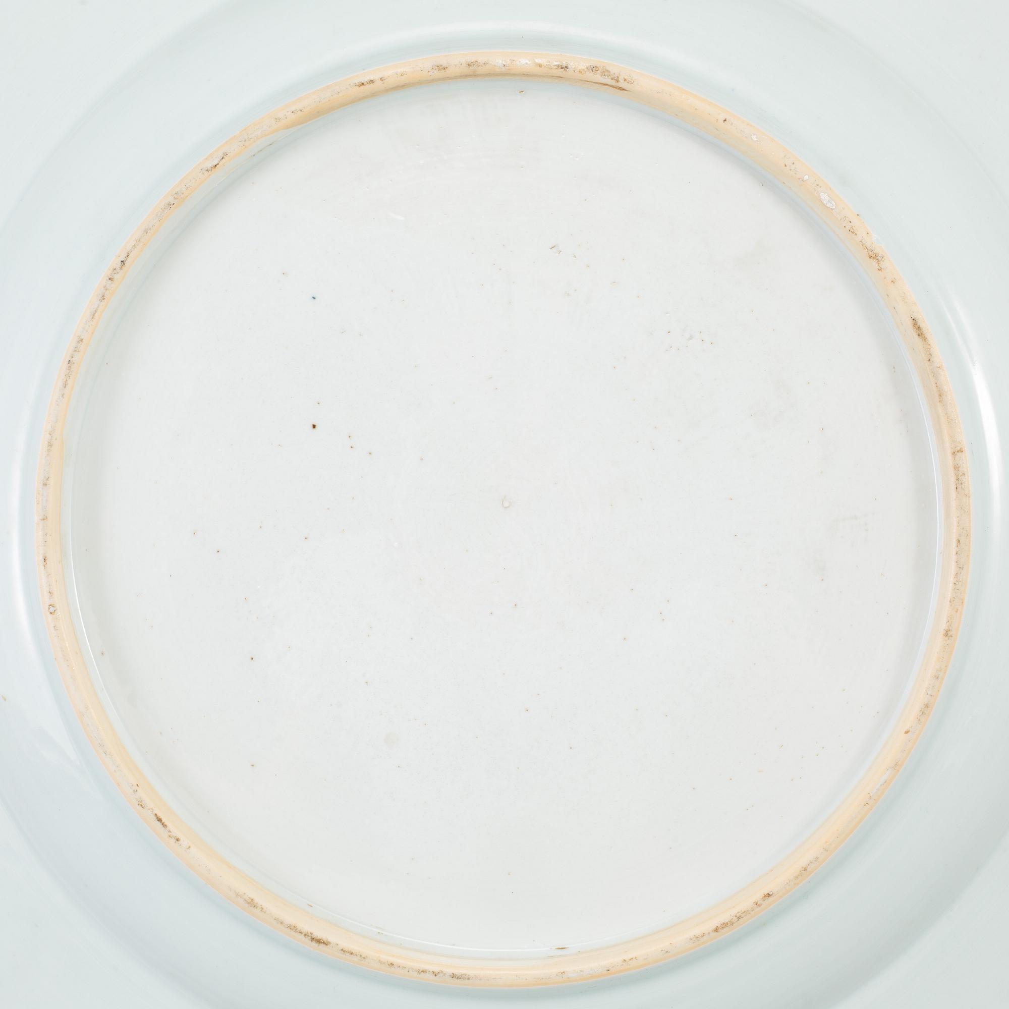 A Chinese famille rose export porcelain serving dish, Qing dynasty, Qianlong (1736-95).