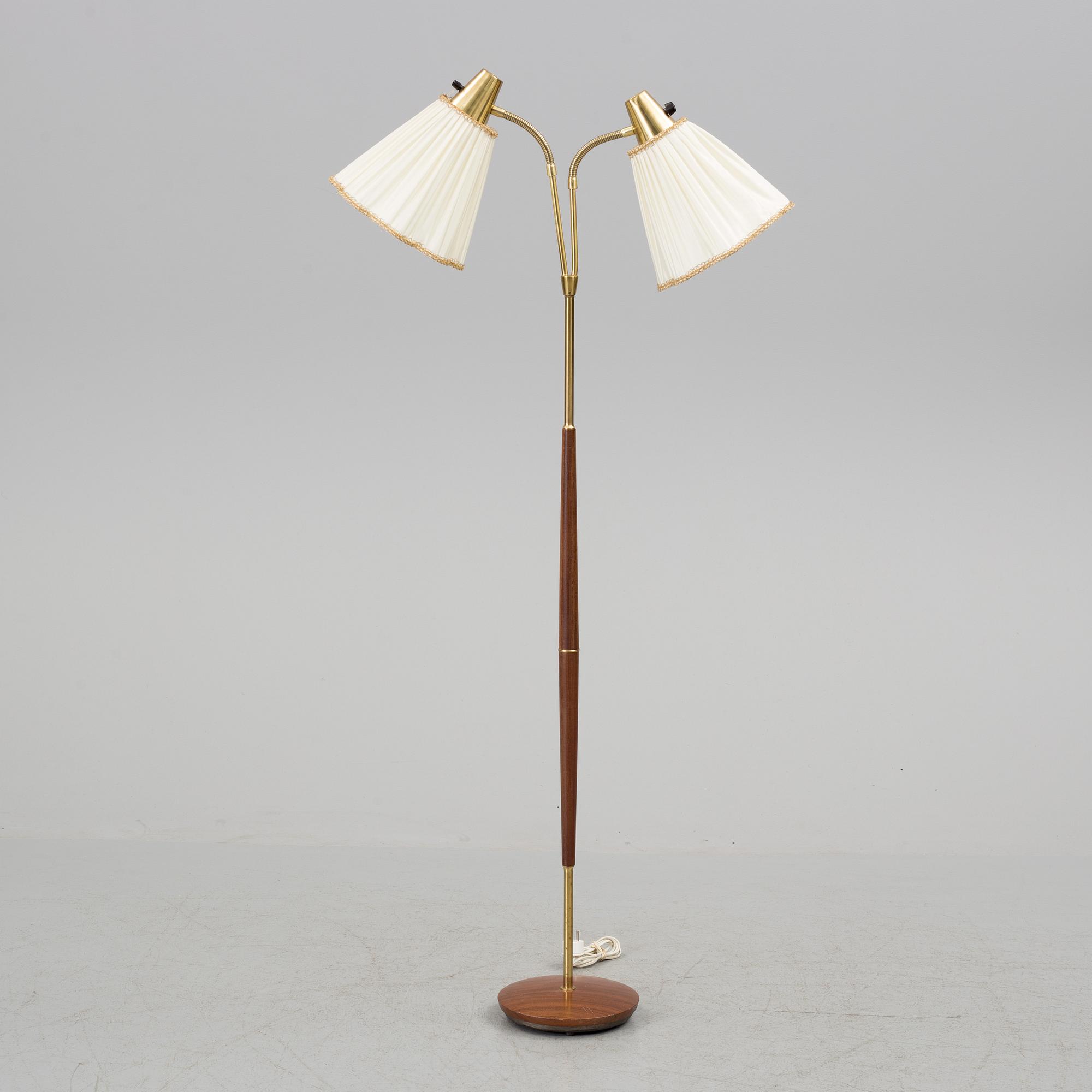 A mid 20th century floor light.
