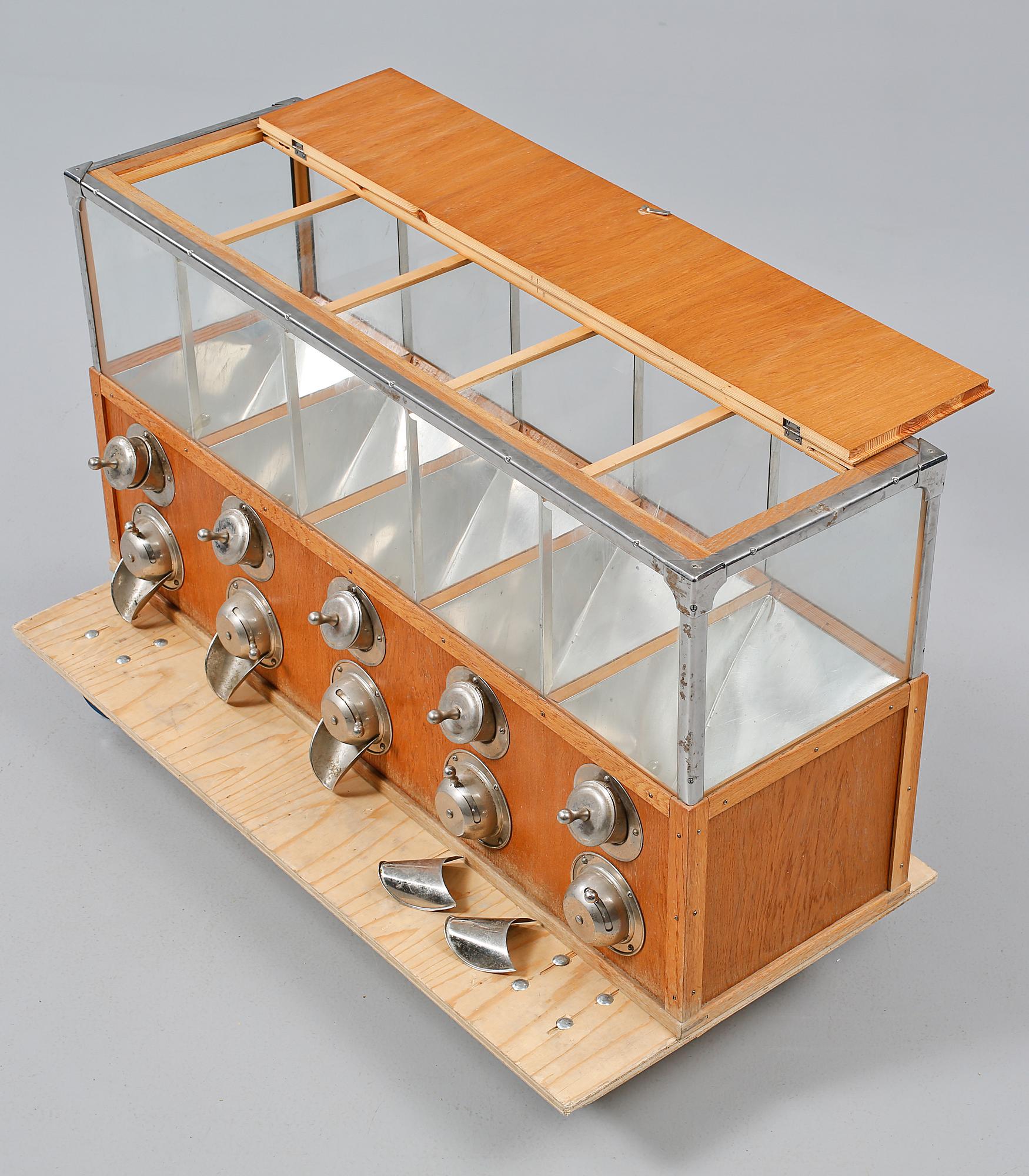 KAFFE/TEDISPENSER, omkring 1900-talets mitt.