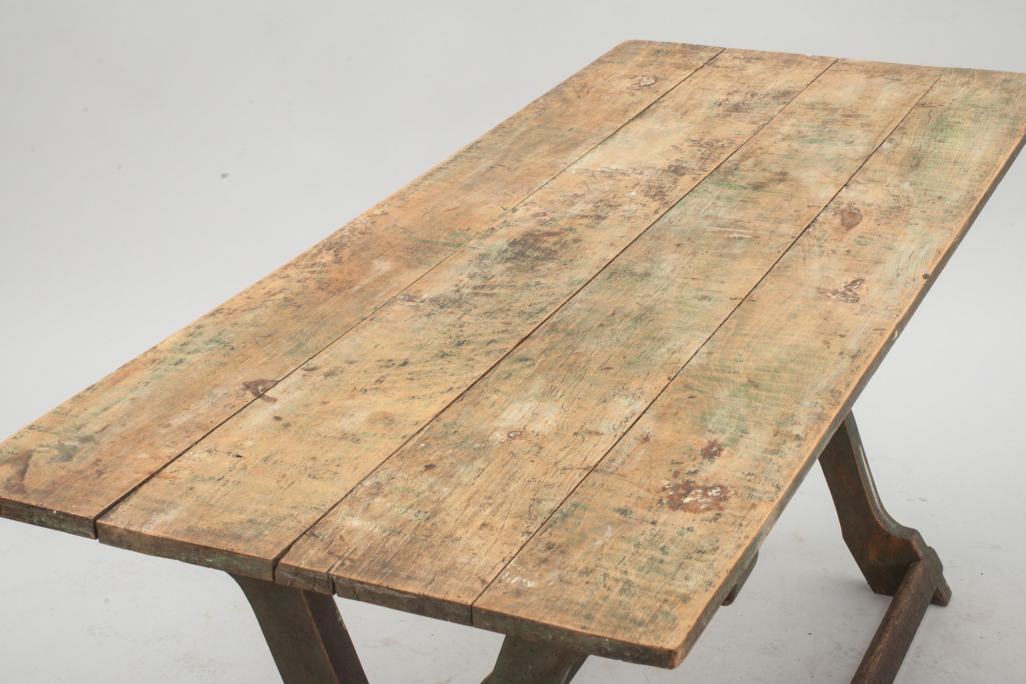 BORD, barockstil, modern tillverkning.