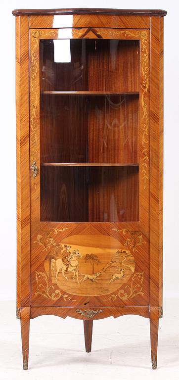 VITRINSKÅP, rokokostil, 1900-tal.