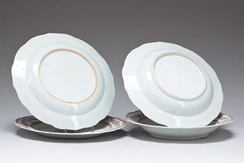 TALLRIKAR 2+2 st porslin, Kina, Qingdynastin, 1700-talets andra hälft.