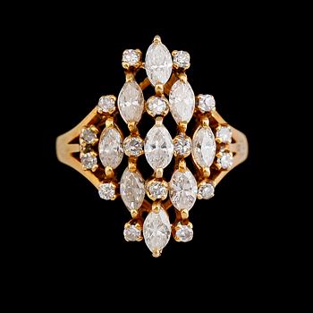 RING, 14K guld, diamanter tot ca 1.50 ct.