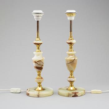 BORDSLAMPOR, ett par, 1900-talets andra hälft.