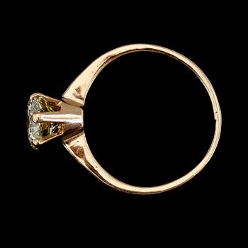 RING, 14K guld, solitär briljantslipad diamant tot ca 1.22 ct.