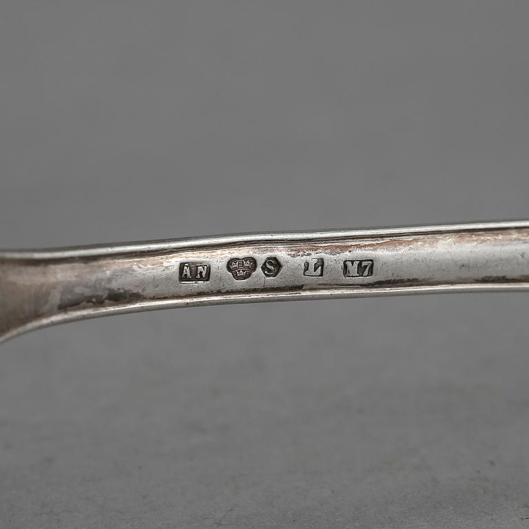 PARTI BESTICK, 33 st, silver, mestadels Sverige, 1800-1900-tal, vikt ca 1150 g.