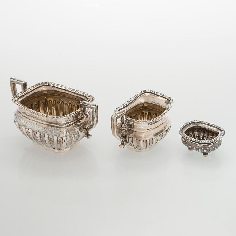 Sokerikko ja kermakko sekä suolakko, sterlinghopeaa, Englanti 1906-1912.