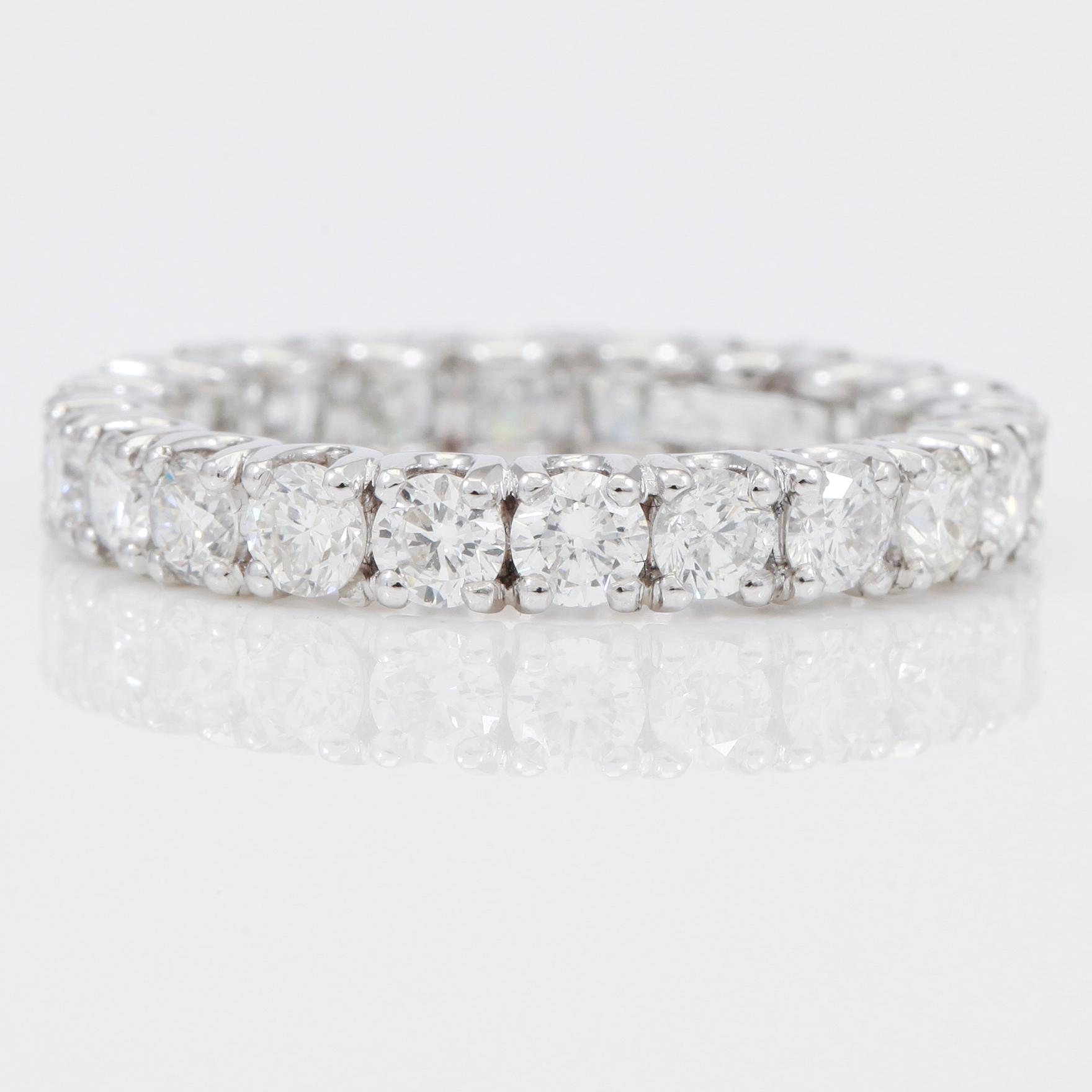 RING, briljantslipade diamanter totalt ca 2,30 ct.