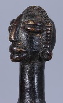 SLEV, metall, enligt uppgift från Benin.