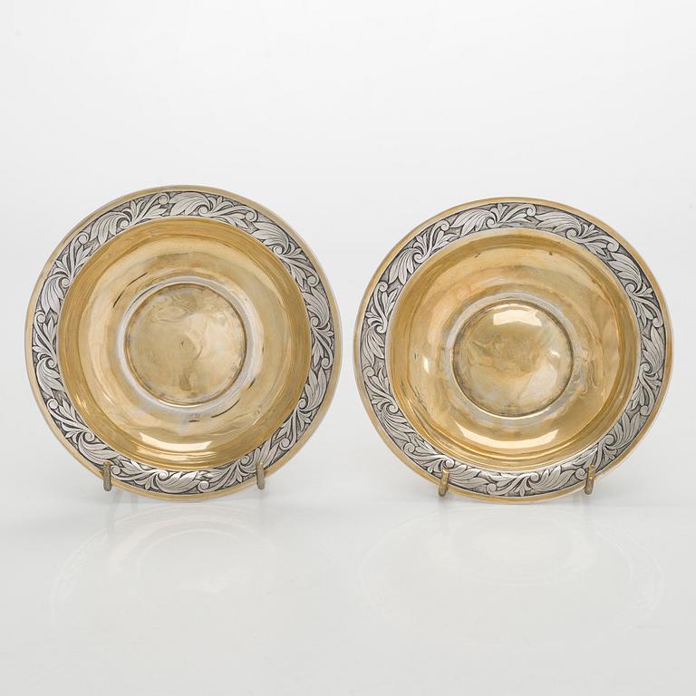 Kaffekoppar, ett par, silver och förgyllt silver (12L), sannolikt A F Bergmüller, Weissenfels, ca 1820. Empir.