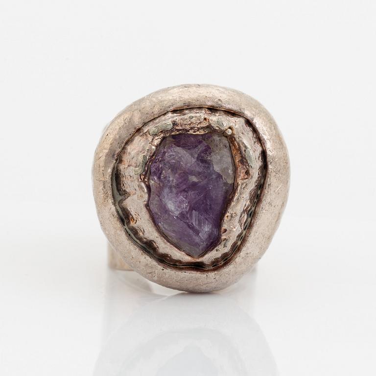 Jacob Hull, amethyst ring.