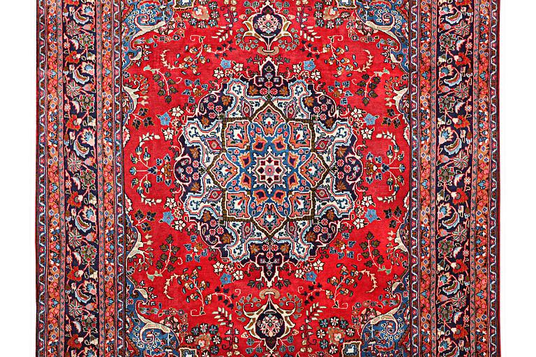 A Sabzewar carpet, c. 331 x 243 cm.